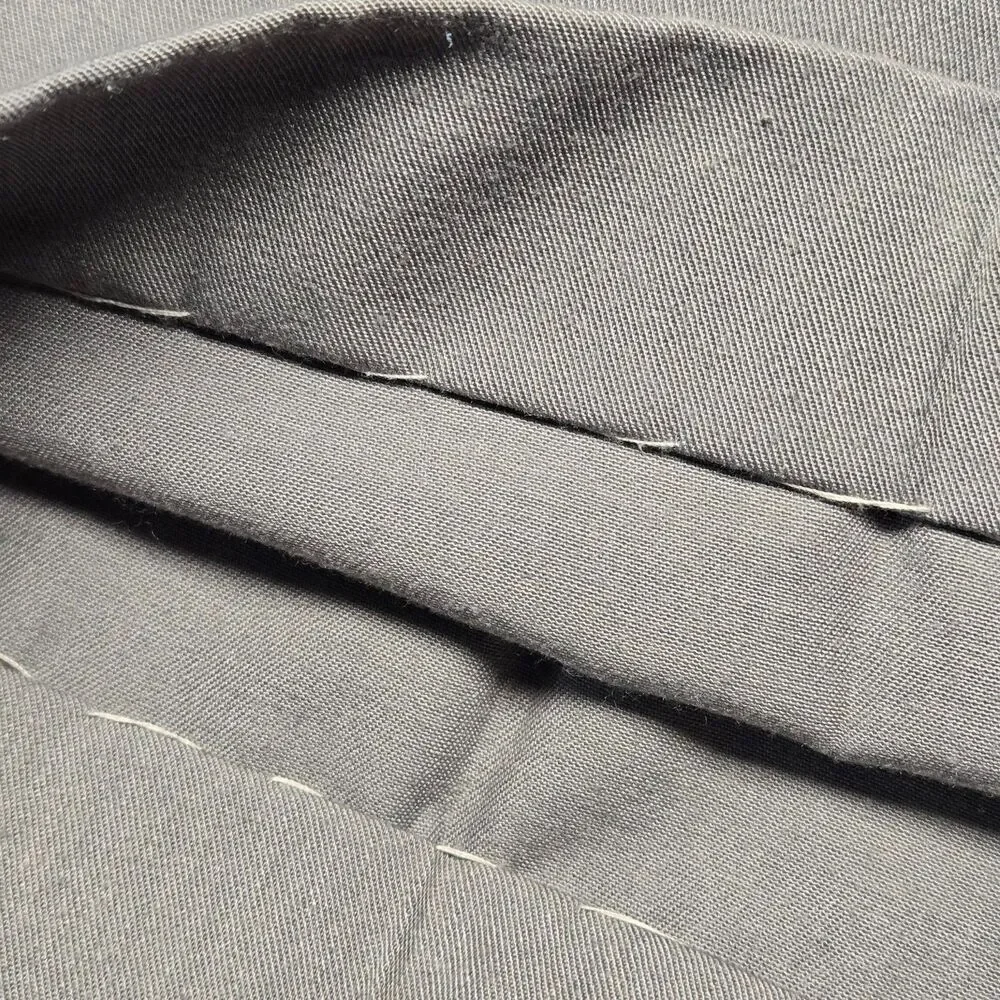 Vintage Levi’s Sevens Exact Trousers Men’s 38x27 Gray Pleated Pants USA 1990s